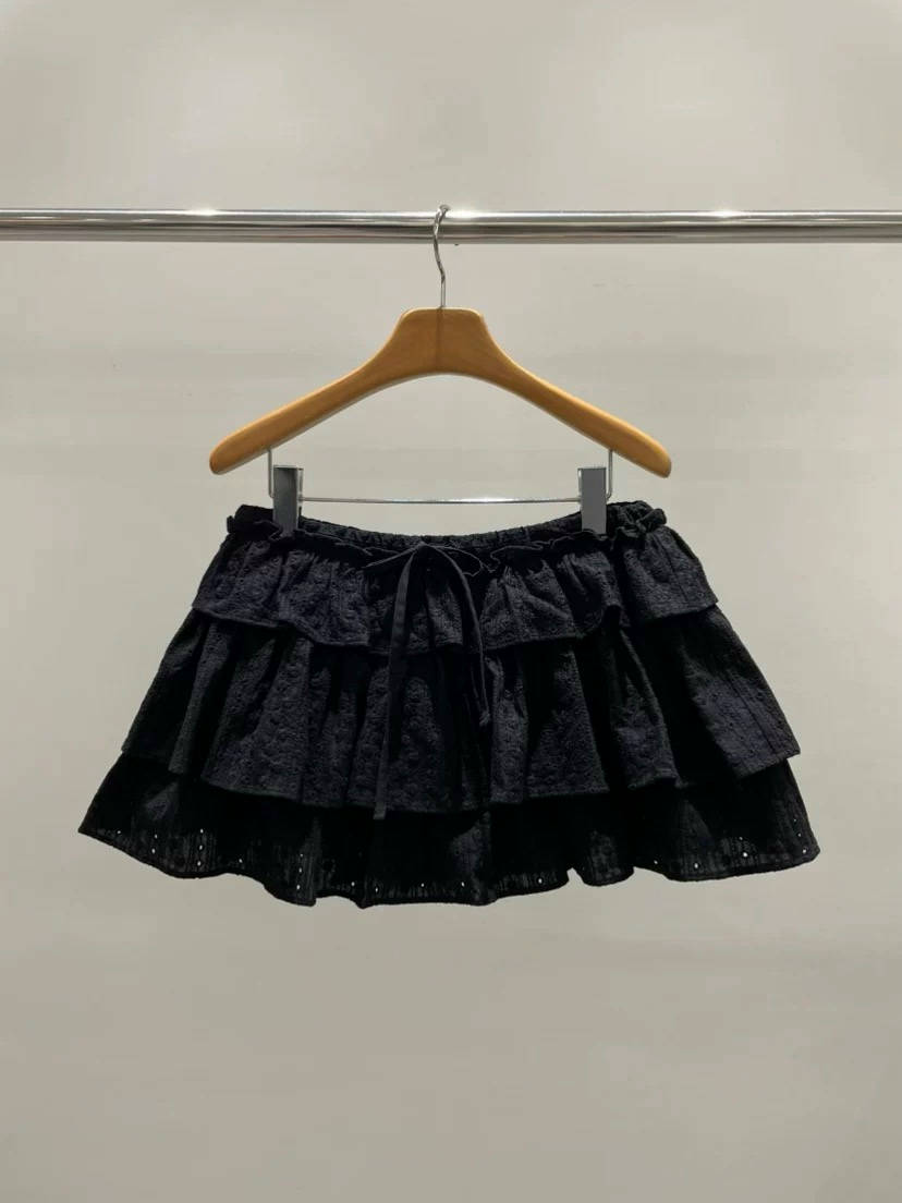 SK21115- 时髦减龄蕾絲細肩帶修身吊帶背心多層次荷葉邊短裙套裝