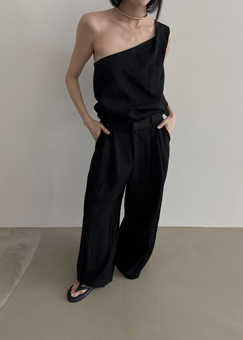 ST21508 - Designer niche asymmetrical one-shoulder strap + high-waisted straight loose casual long pants set