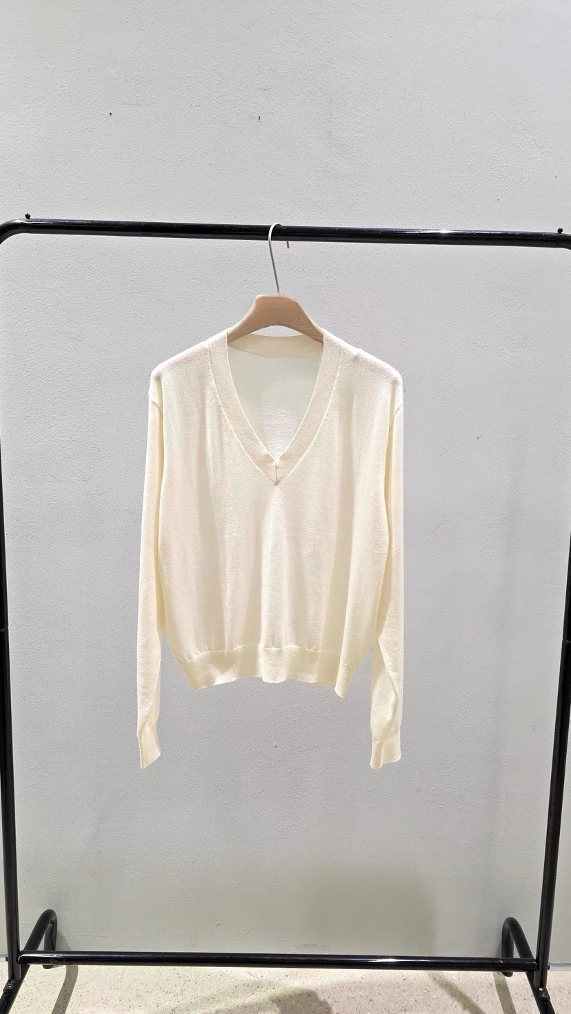 ST22030- 韓國拼色百褶裙配真絲羊毛透薄V領長袖