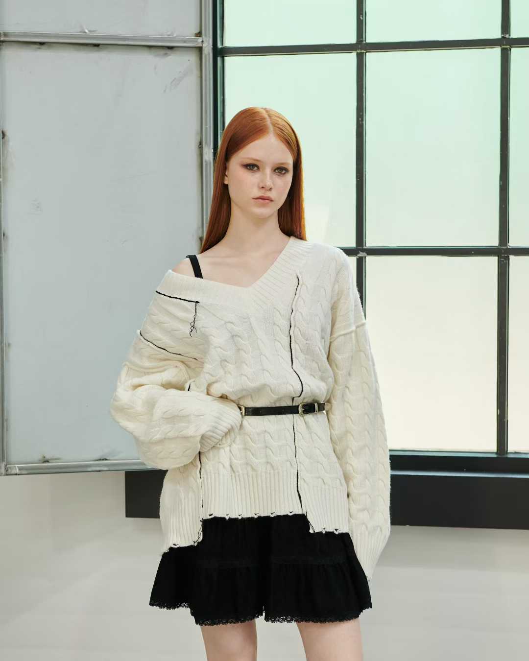 TP21996B- 韓國設計師款oversize手工縫線麻花V領毛衣(不包腰带)