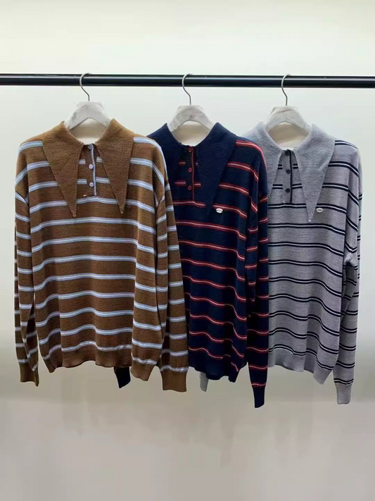 TP21868C- 韓國設計師品牌法式復古寬鬆條紋扣尖領慵懶POLO針織衫(3色)