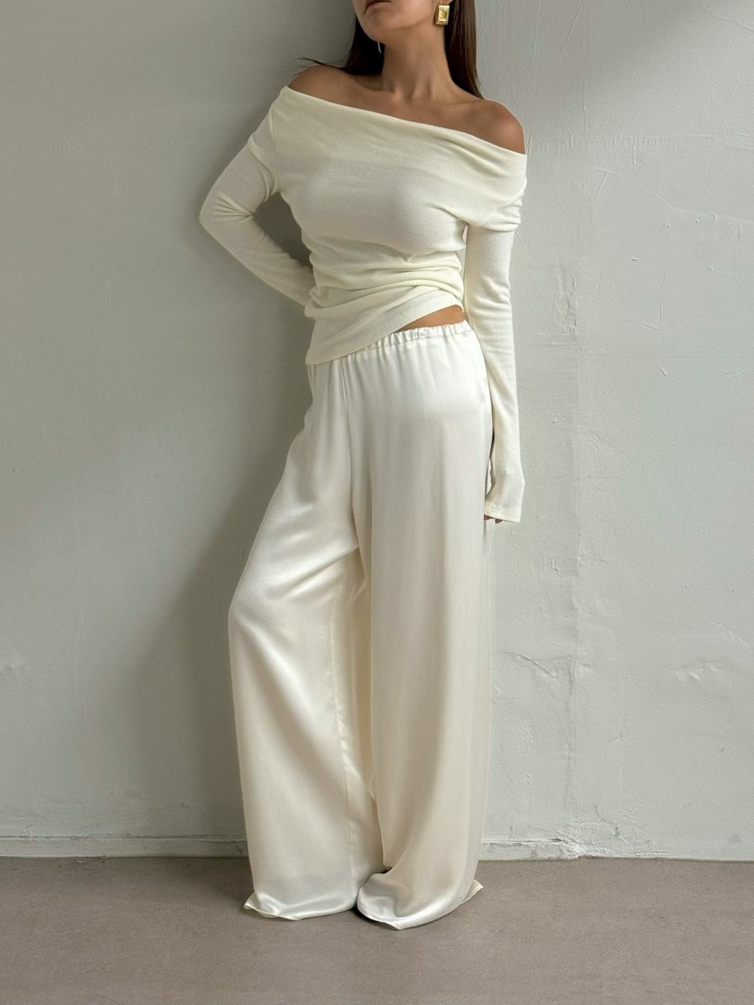 TP22019- 韓國秋冬性感羊絨混紡垂墜露肩長袖上衣