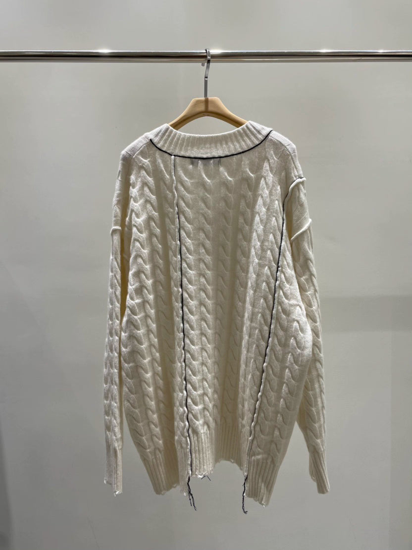TP21996B- 韓國設計師款oversize手工縫線麻花V領毛衣(不包腰带)