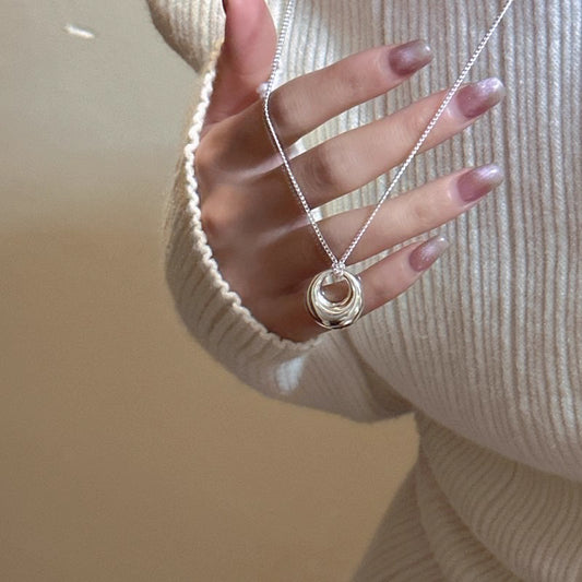 JW21666- 時尚純銀光面圓環吊墜頸鏈