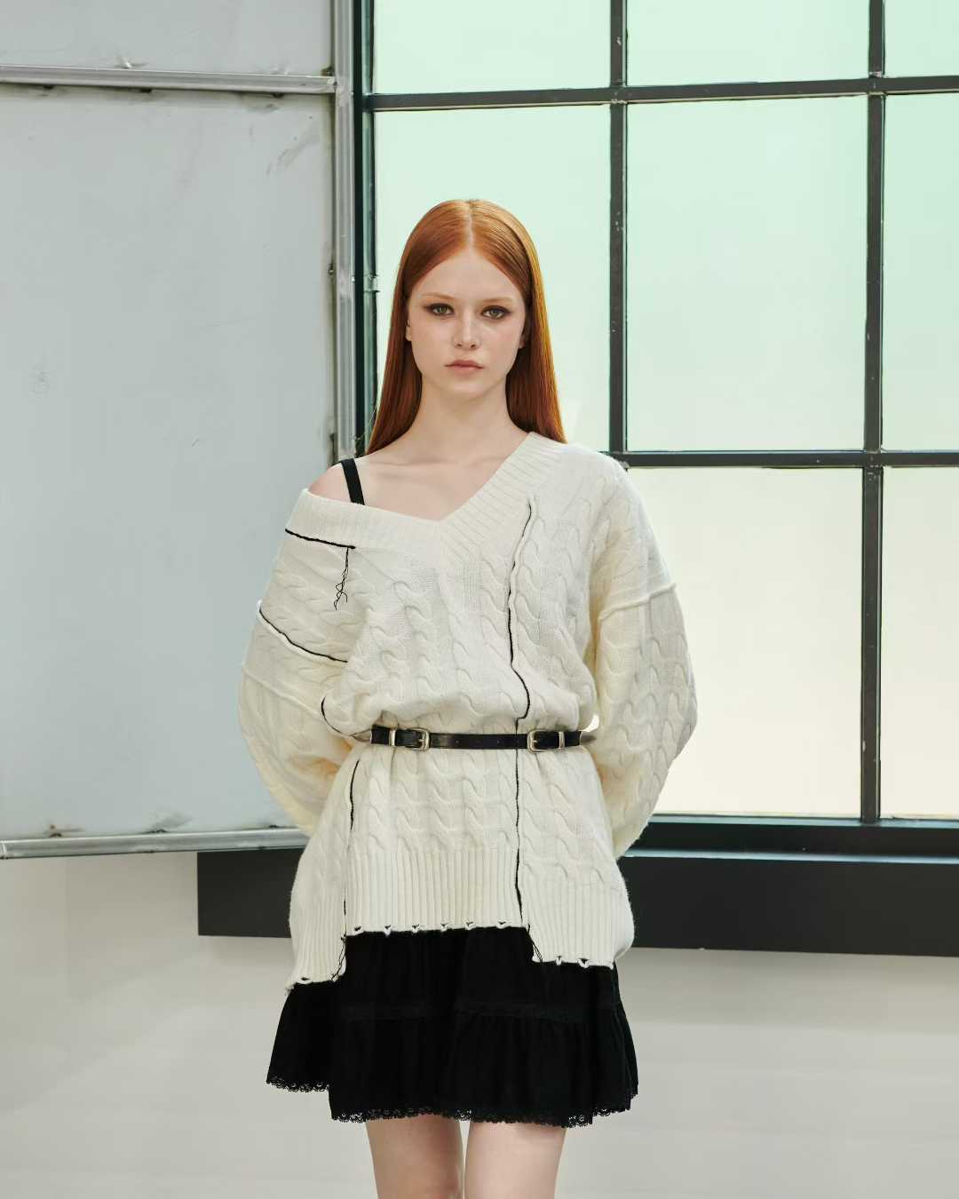 TP21996B- 韓國設計師款oversize手工縫線麻花V領毛衣(不包腰带)