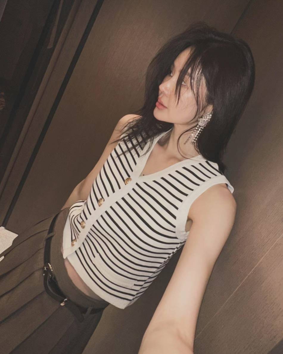 TP21513- 法式小香風條紋針織短版上衣