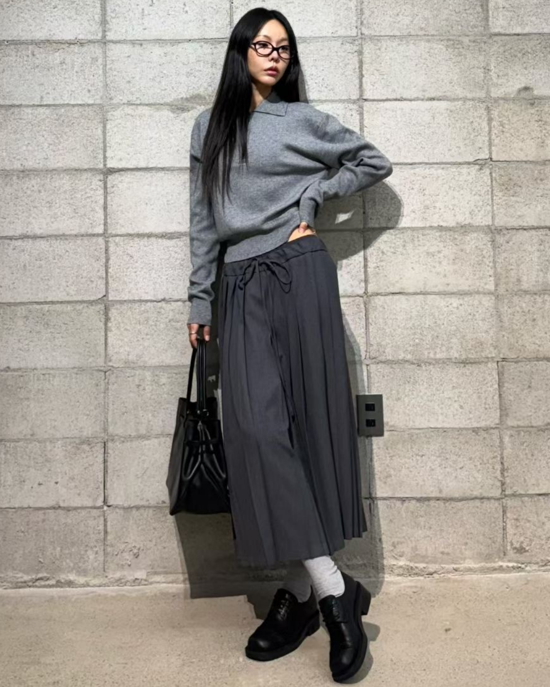 ST22030- 韓國拼色百褶裙配真絲羊毛透薄V領長袖