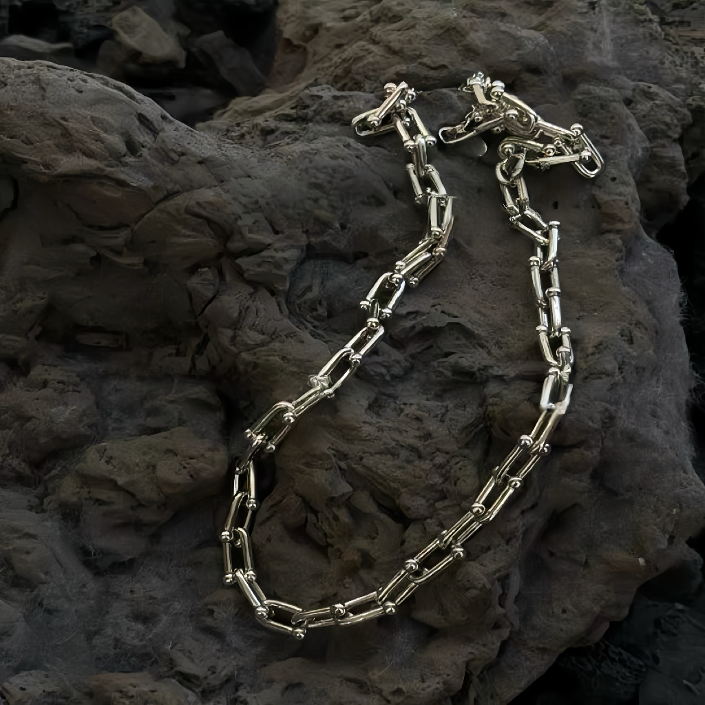 JW21661- 個性純銀U型馬蹄項鏈：都會潮流，指間的幸運符碼