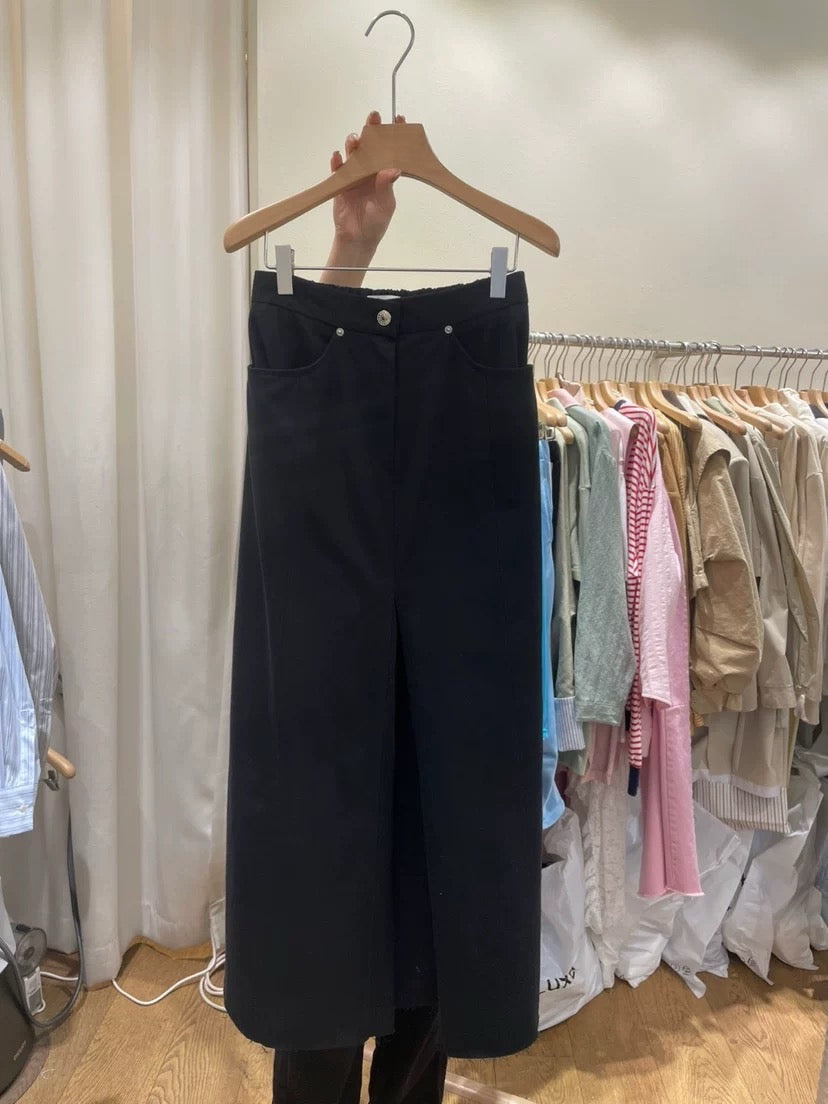 (OUTFIT 02) ST21512B- 顯瘦大長腿女神氣質襯衫配前中開衩長裙