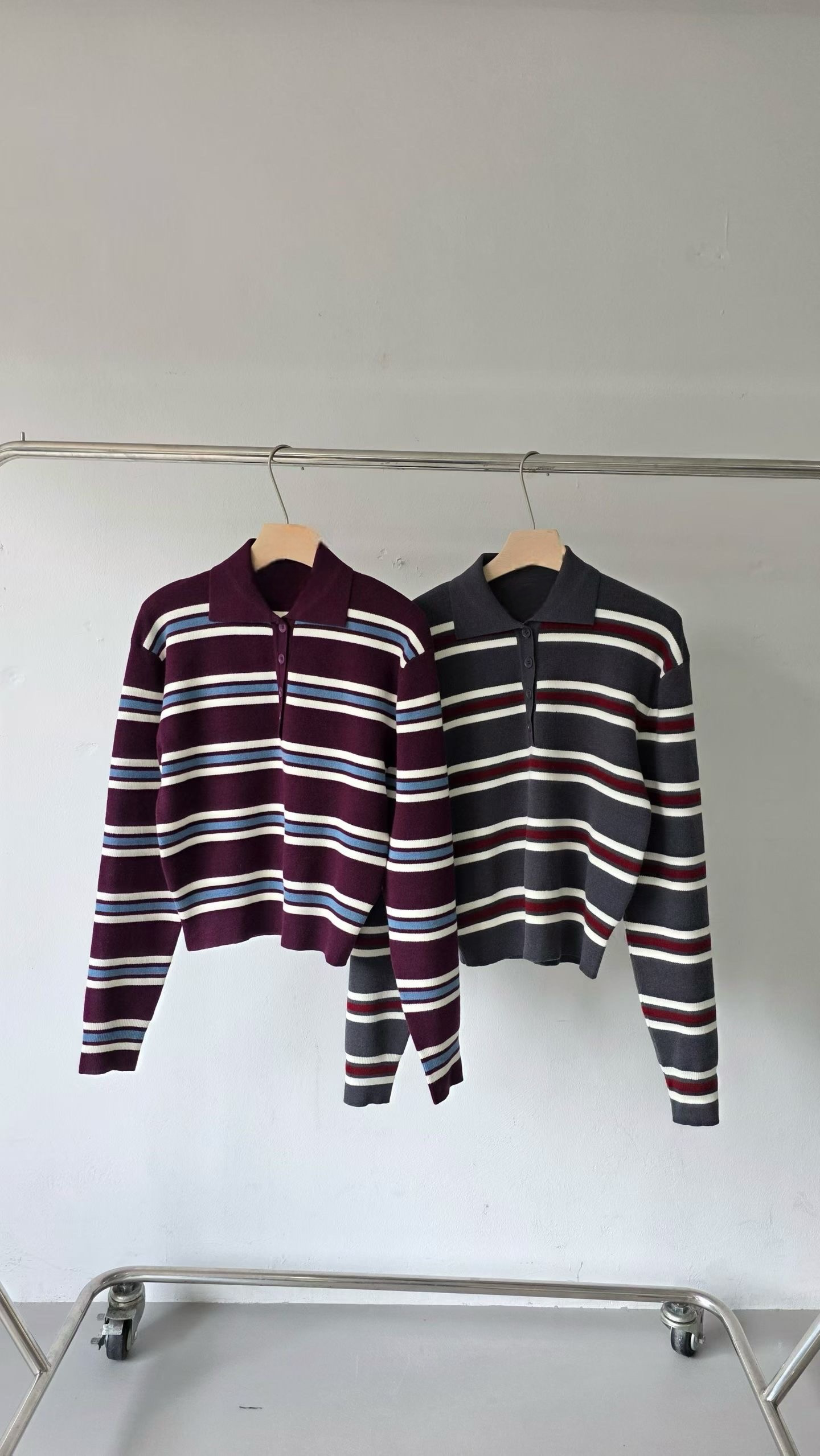 TP22025- 韓國撞色條紋短版POLO針織衫