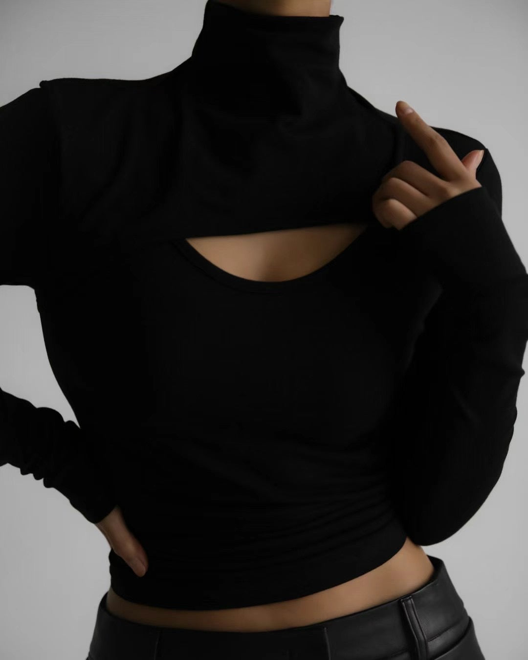 TP11336- Korean mid-front hollow turtleneck slim solid color long-sleeved T-shirt