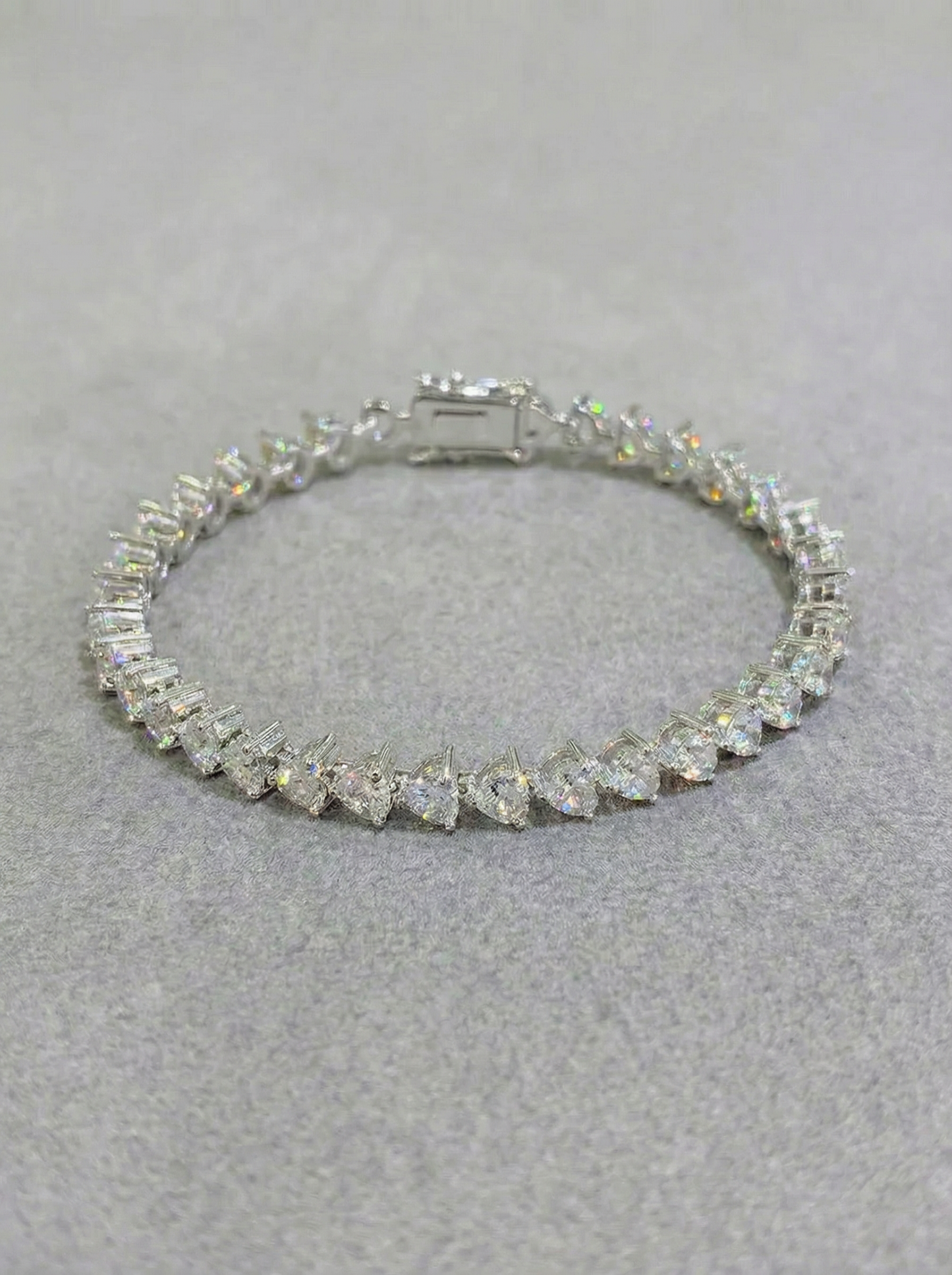 JW22609-【2026 情人節限定】頂級莫桑石心形手鍊：許下她的「專屬箴諾」