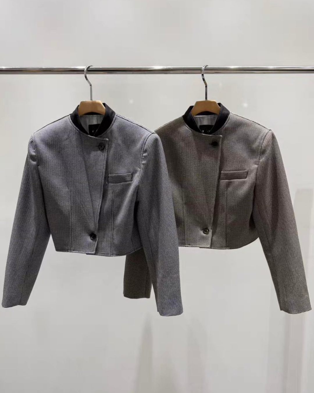 ST22306- 韓國設計師早春新款「英倫風」格紋圓領短版套裝