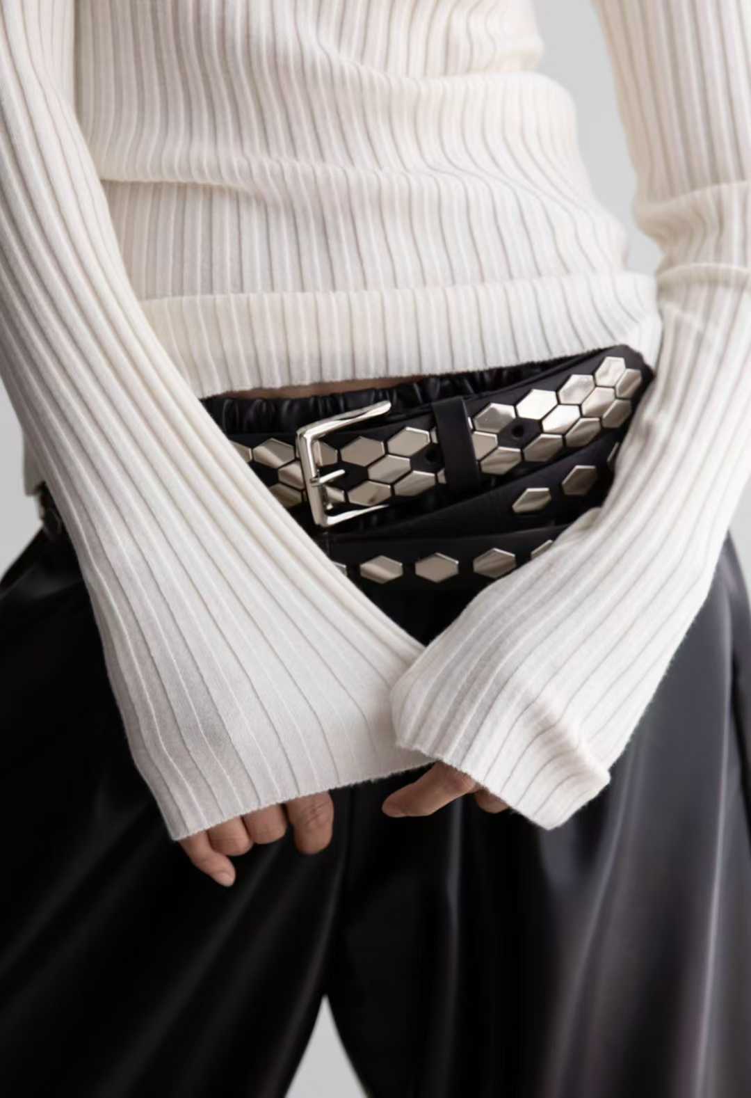 AC22038- 韓國個性蜂巢鉚釘真皮腰帶