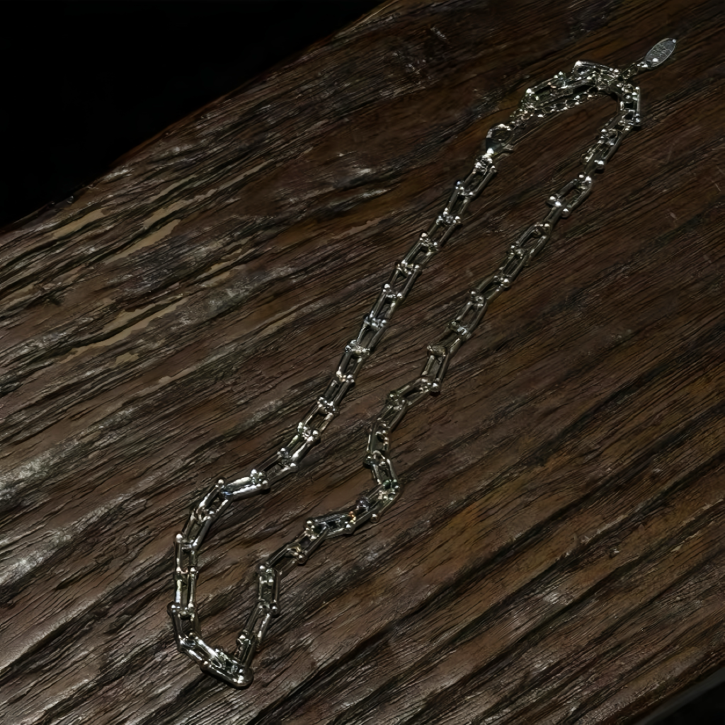 JW21661- 個性純銀U型馬蹄項鏈：都會潮流，指間的幸運符碼