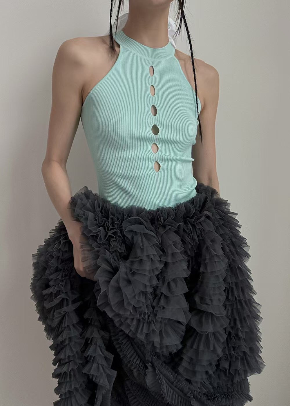 TP21289 - Hollowed-out Button Knitted Vest