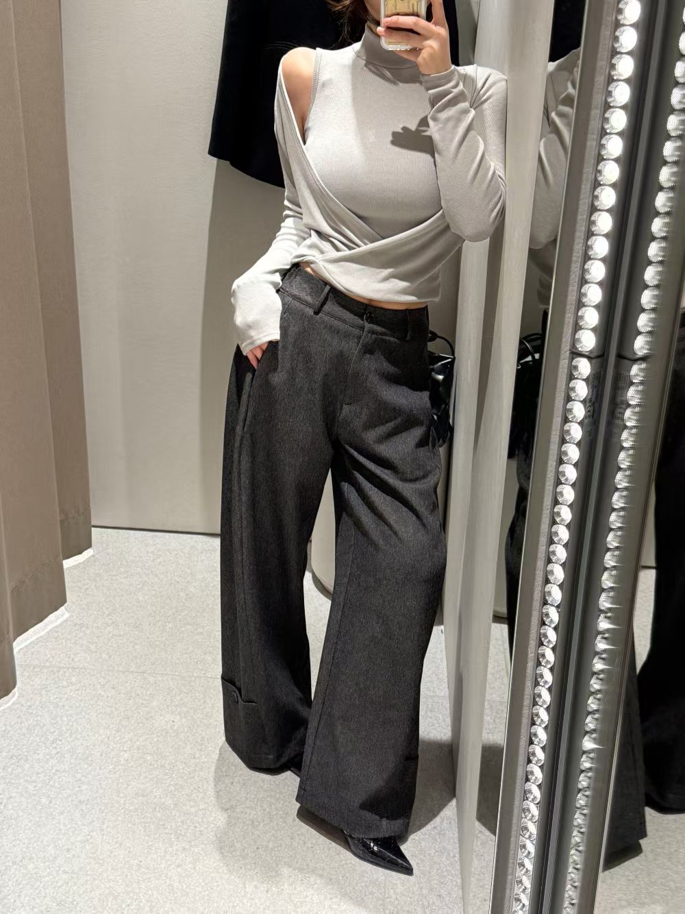 TP22020 - South Korea High Neck Off-Shoulder Knitted Faux Two-Piece Top