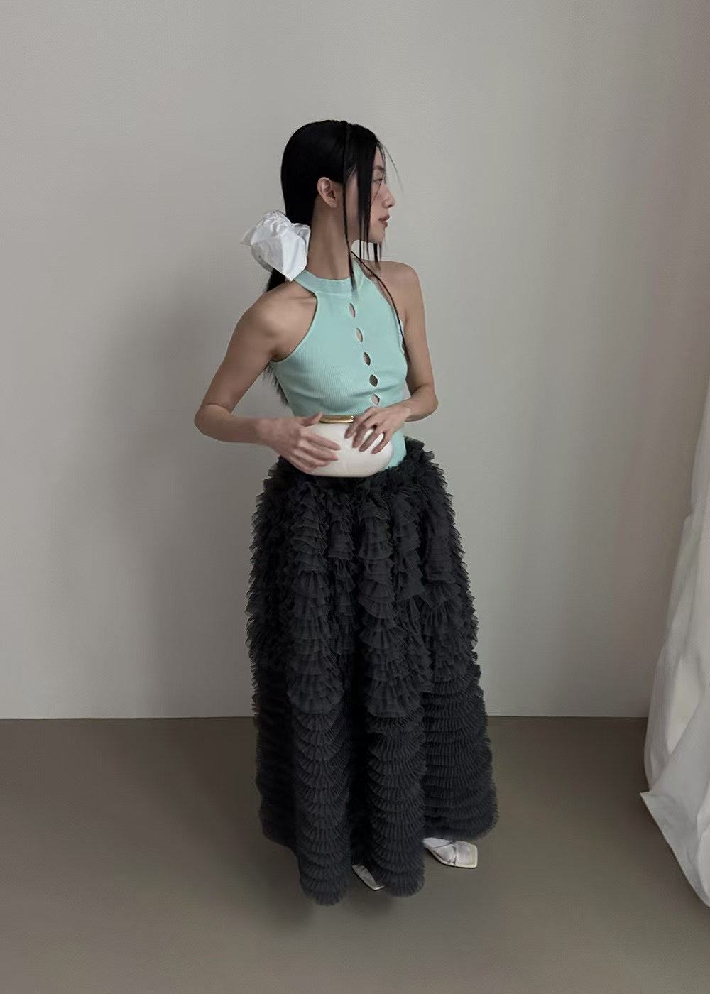 TP21289 - Hollowed-out Button Knitted Vest