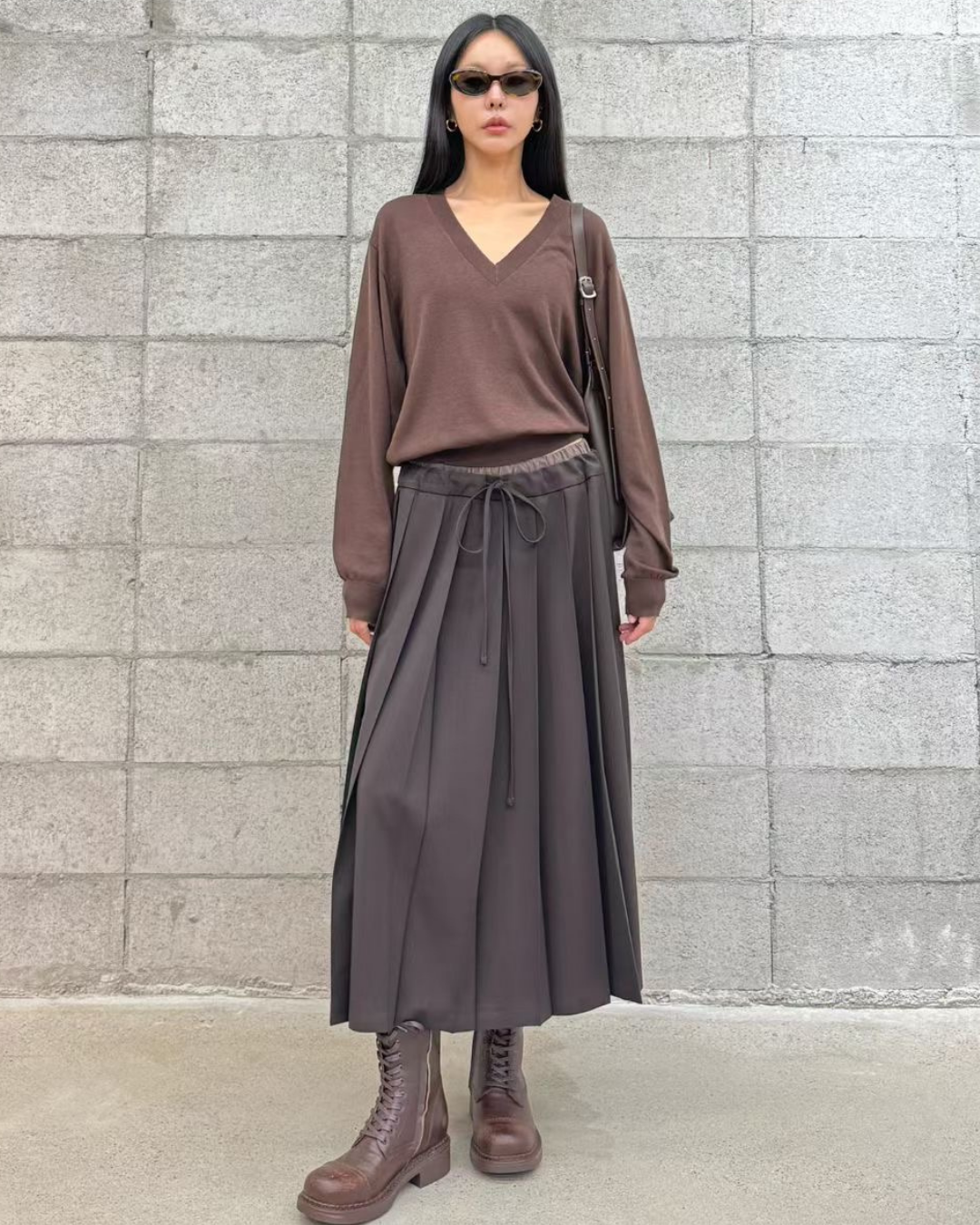 ST22030- 韓國拼色百褶裙配真絲羊毛透薄V領長袖