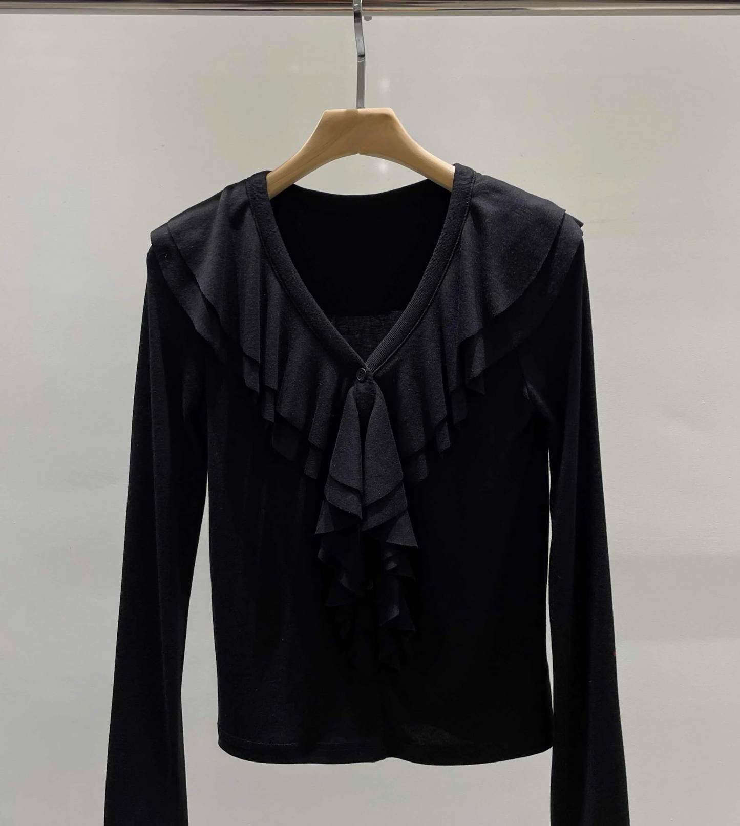 TP22016- 韓國設計師款荷葉領氣質修身長袖T恤上衣