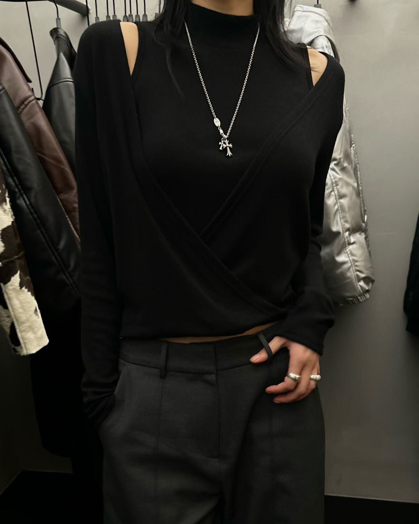 TP22020- 韓國高領露肩針織假兩件上衣