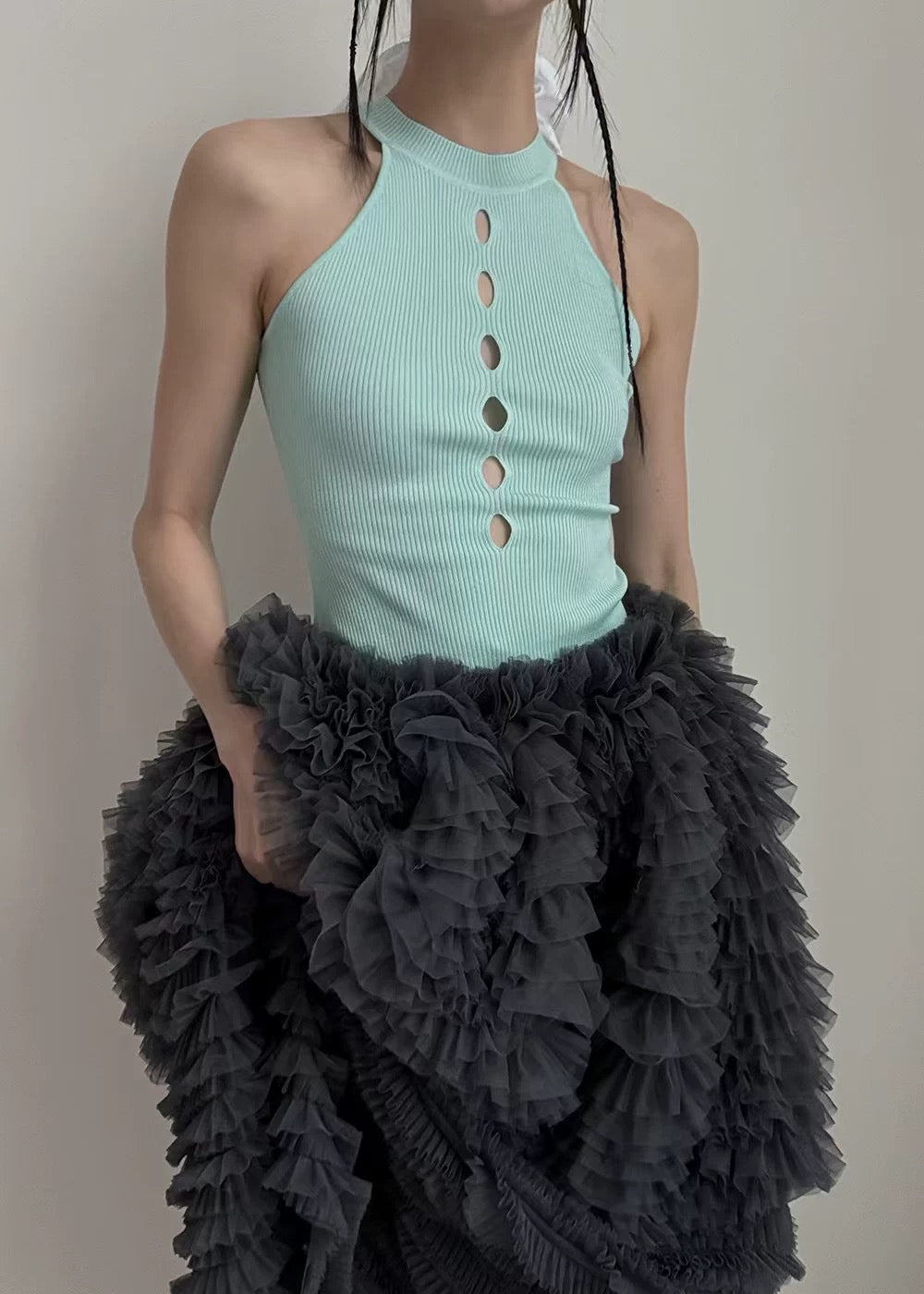 TP21289 - Hollowed-out Button Knitted Vest