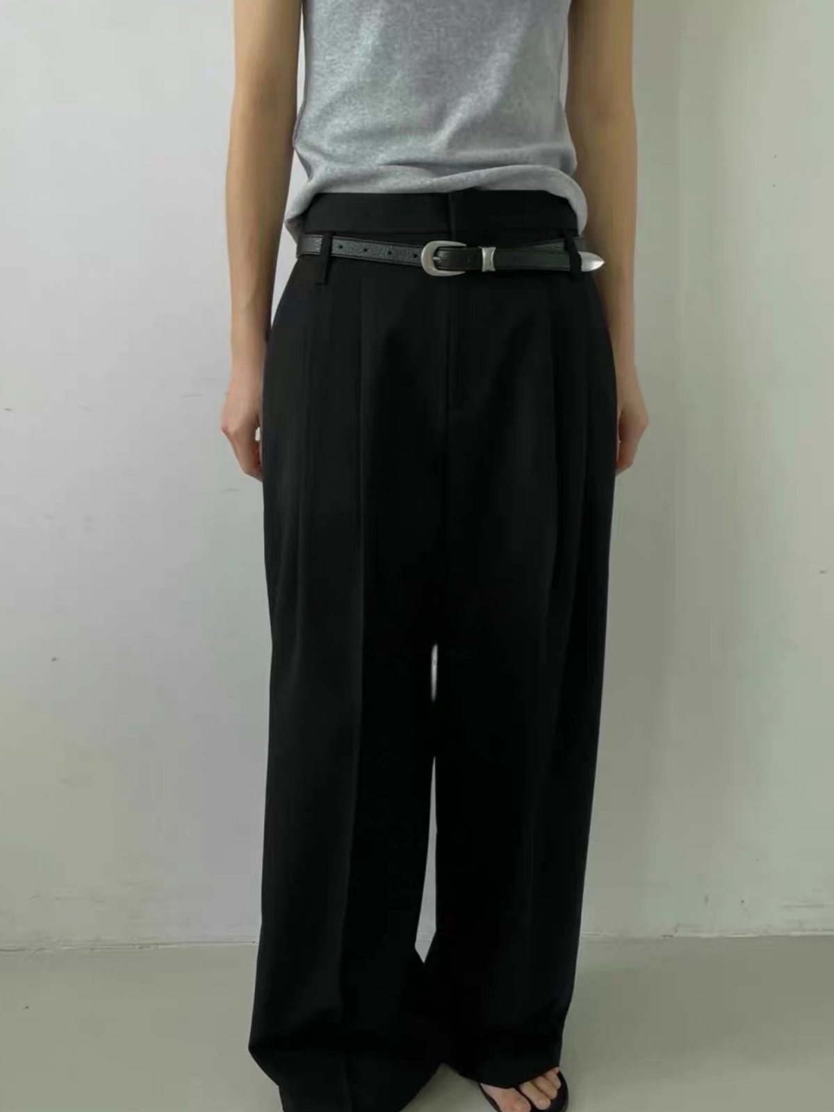 AC22036- 簡約曲線釦細版牛皮腰带皮帶