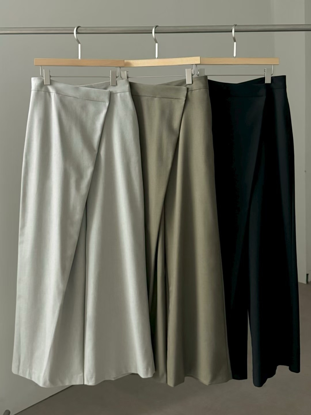 PT22088- 韓國設計感裹身長褲