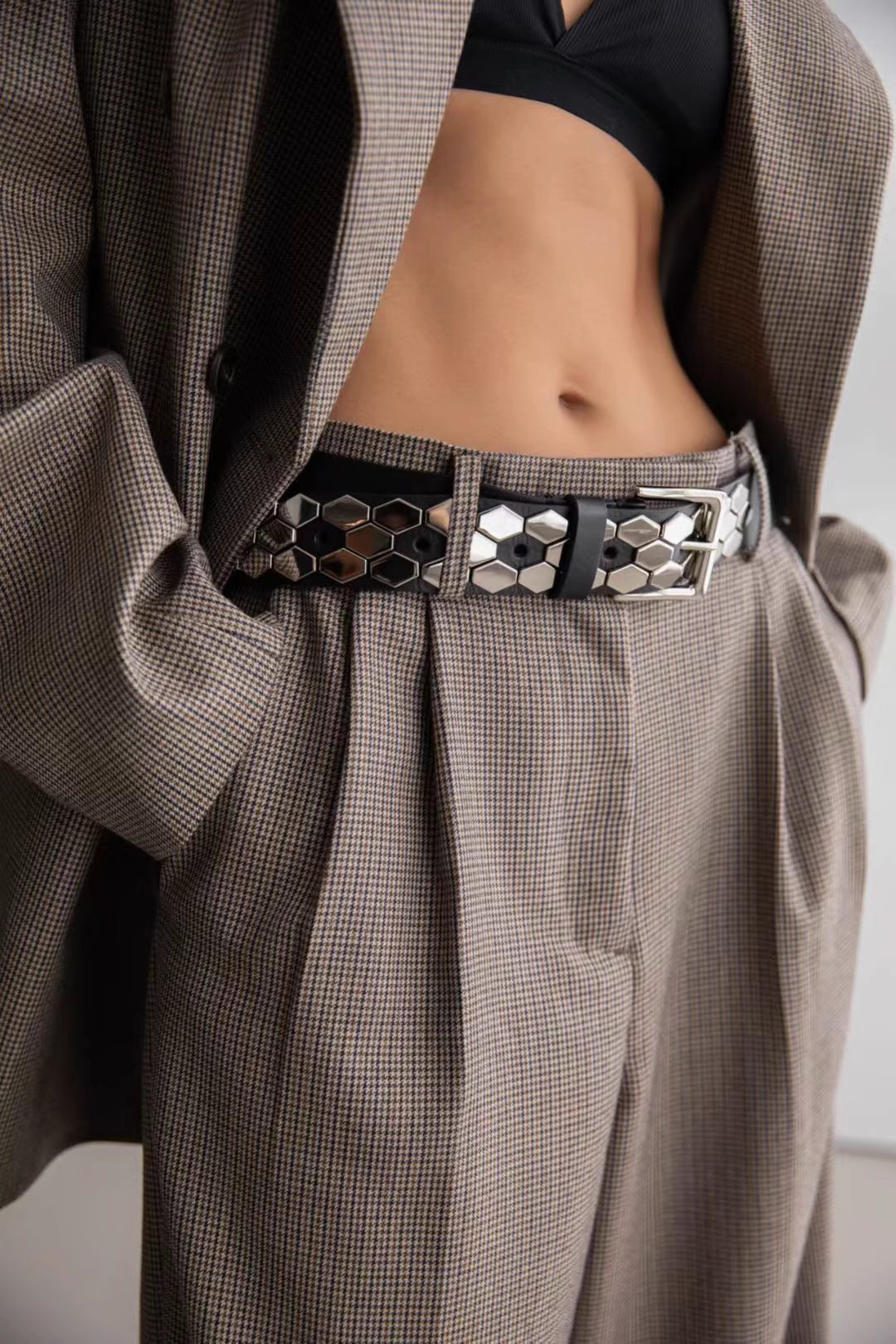 AC22038- 韓國個性蜂巢鉚釘真皮腰帶