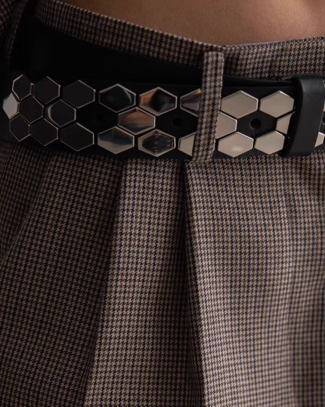 AC22038- 韓國個性蜂巢鉚釘真皮腰帶