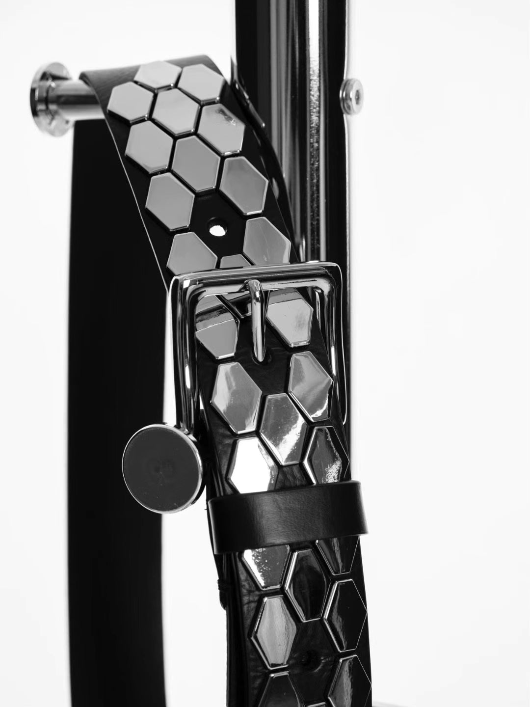 AC22038- 韓國個性蜂巢鉚釘真皮腰帶