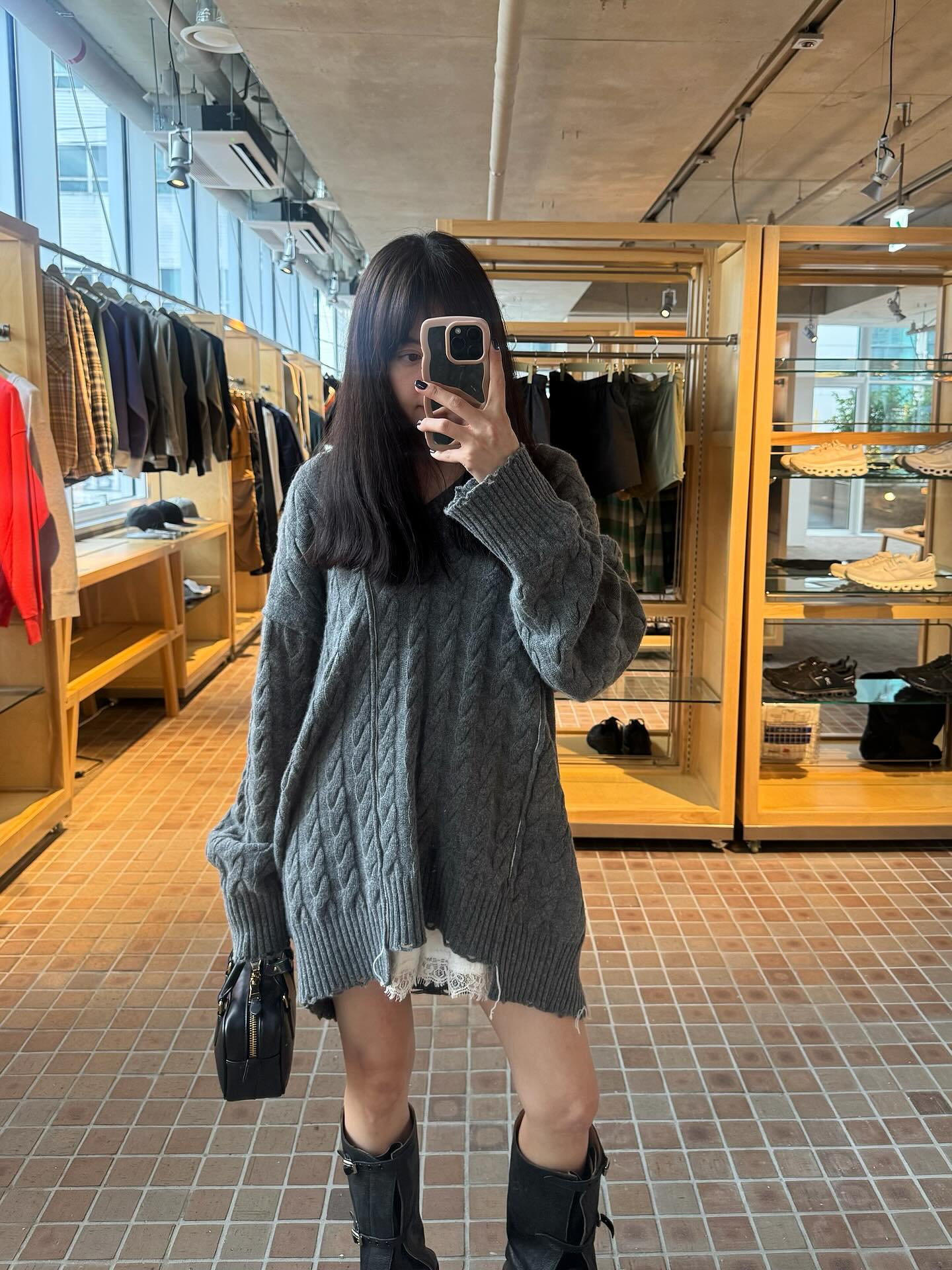 TP21996B- 韓國設計師款oversize手工縫線麻花V領毛衣(不包腰带)