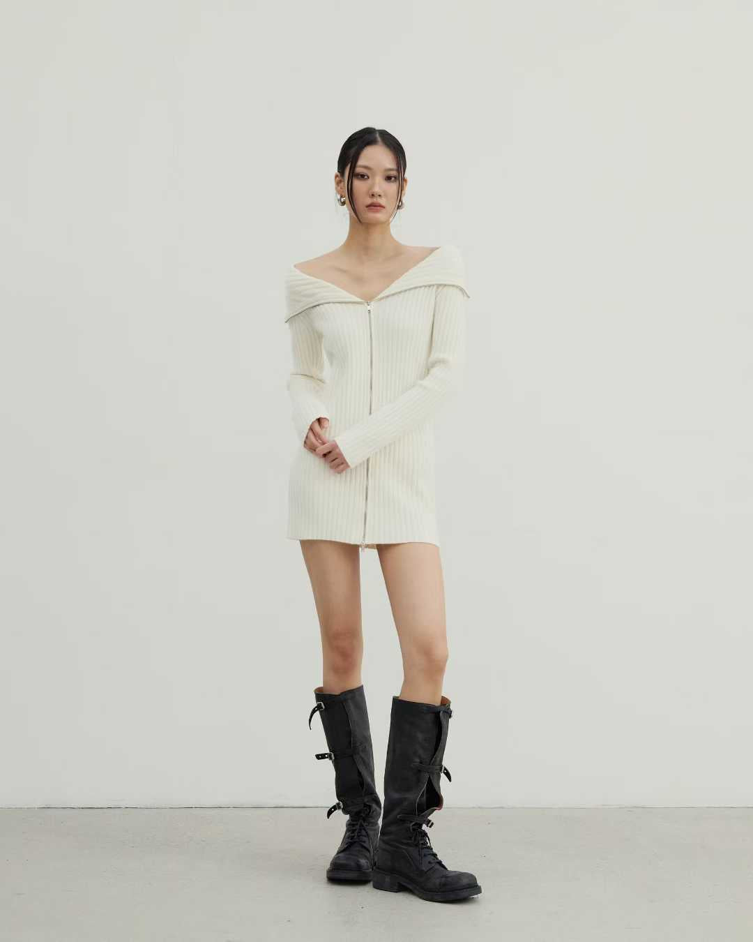 DS22072- 韓國設計師款式高領拉鍊針織洋裝