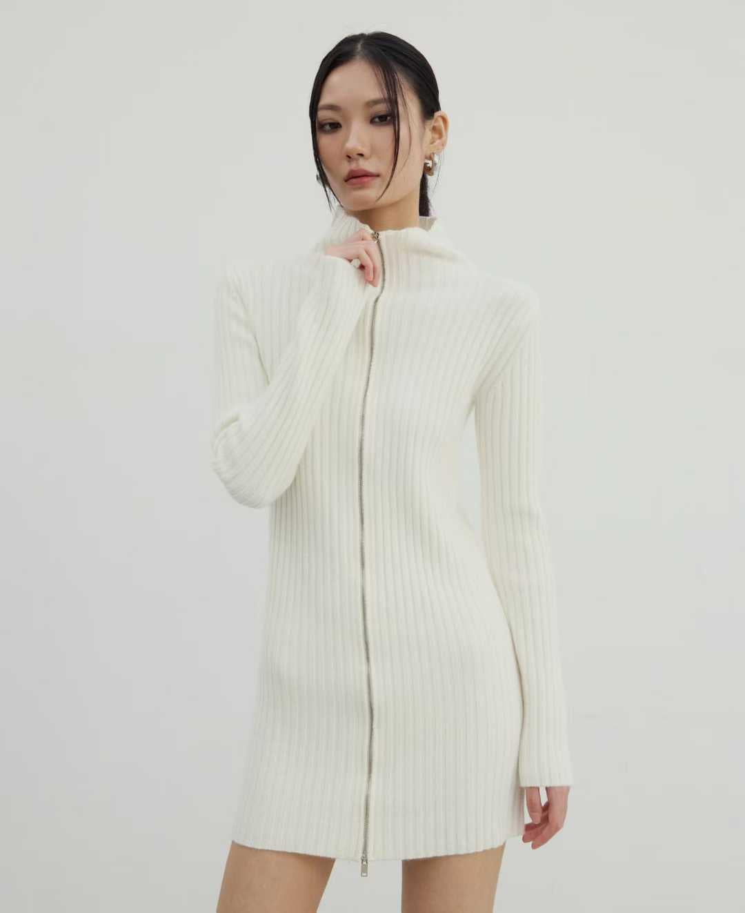 DS22072- 韓國設計師款式高領拉鍊針織洋裝