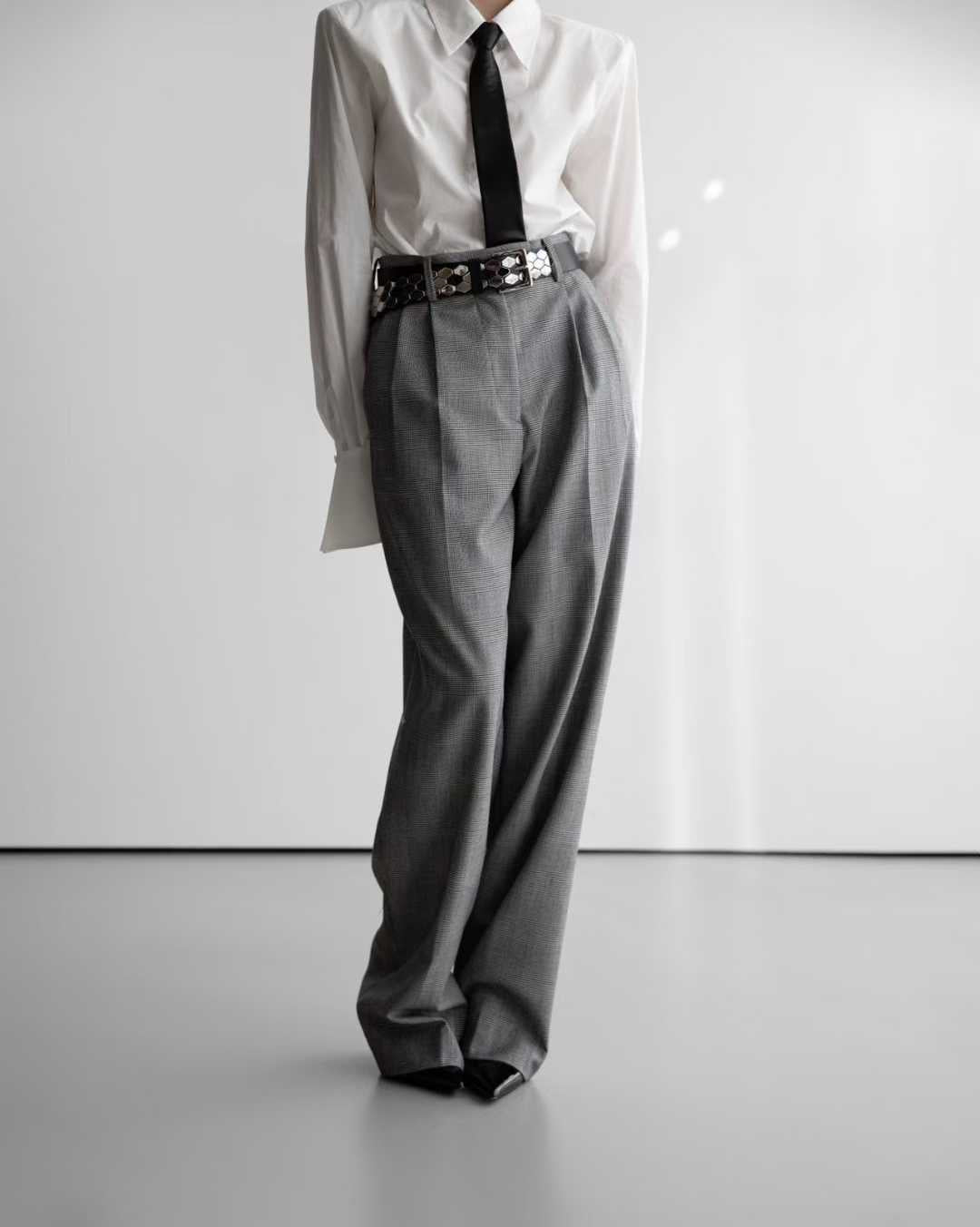 AC22038- 韓國個性蜂巢鉚釘真皮腰帶