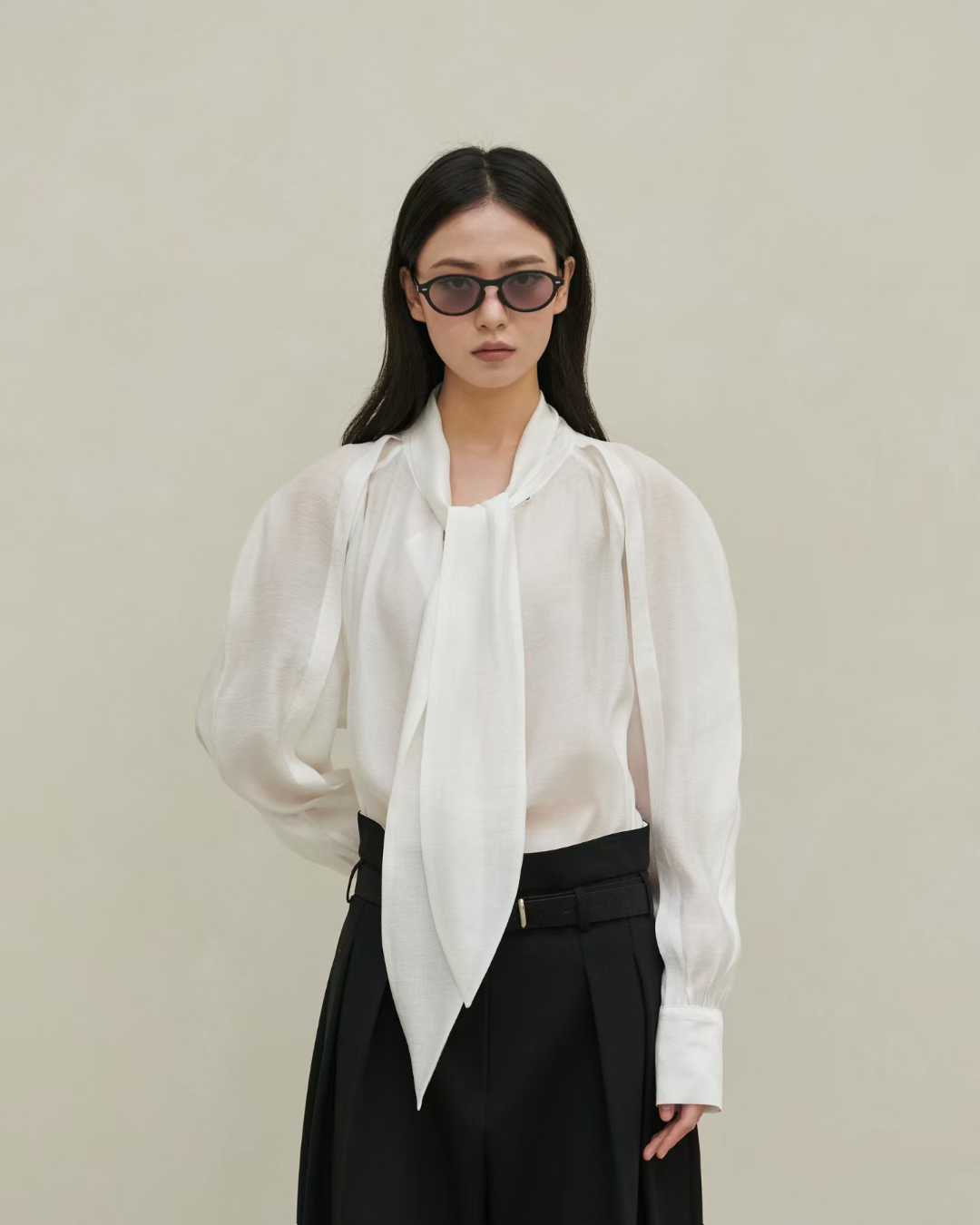 TP22301- 韓國設計師品牌早春新款法式優雅大領片繫帶垂墜襯衫