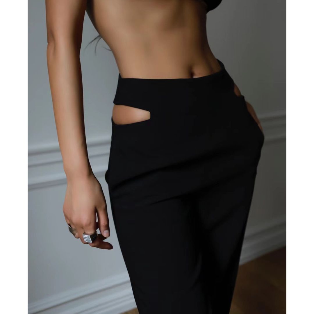 BT11128- High-waisted trousers with waist cut out design