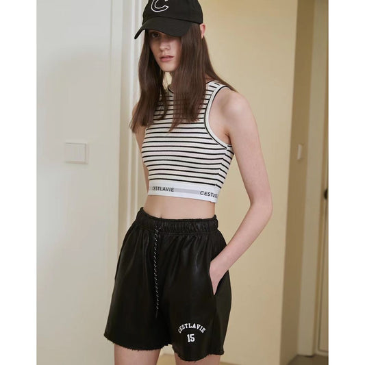 TP11113A - Korean essential casual item black striped vest